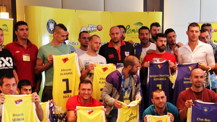 Baschet 3X3 la Kilometrul Zero. Bogdan Popescu: "se joacă foarte fizic, foarte repede. iese spectacol". FIBA testează la Raiffeisen Bank Bucharest Challenger o nouă regulă care introduce TO pentru reluări tv