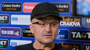 FCU Craiova, echipa lui Adrian Mititelu, a primit o depunctare record! Minus 14 puncte pentru olteni