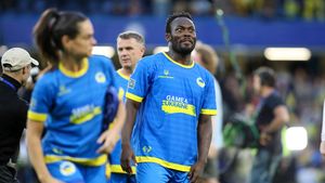 Michael Essien, surprins în Ghencea! Ce caută celebrul fotbalist ghanez, care a jucat pentru Chelsea, Real Madrid și AC Milan în complexul celor de la CSA Steaua | FOTO
