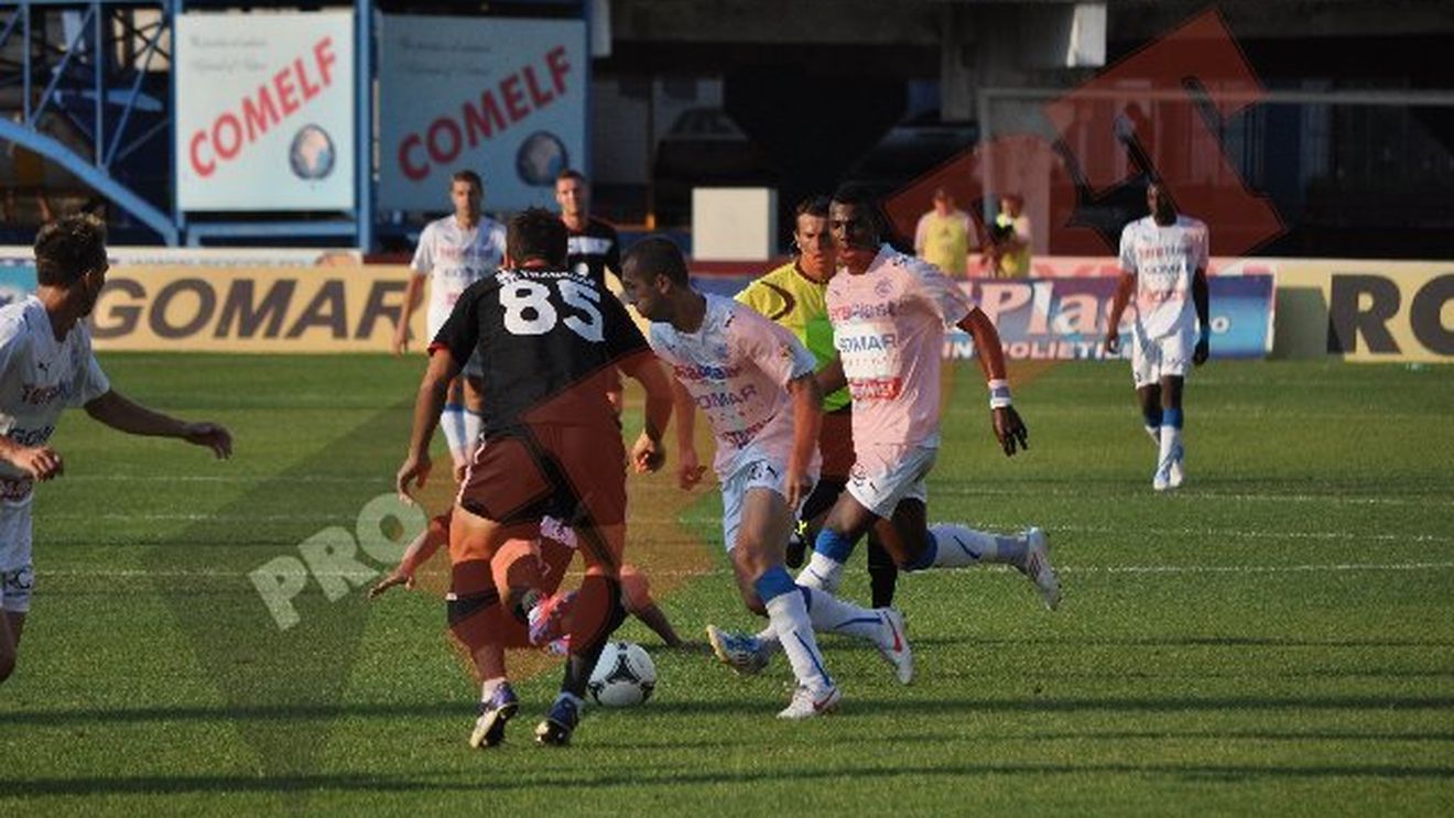 "Profesorul", salvat din offside!** Bistrița - Mediaș 1-1