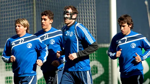 Dezvăluiri din vestiarul lui Schalke!** Cu ce atitudine intra Deac în locul unde se schimbau Raul și Huntelaar