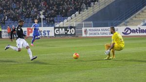 Pandurii - CS U Craiova 1-1. Universitatea e matematic în afara playoff-ului