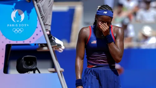 Coco Gauff, scene halucinante la Paris! S-a prăbușit emoțional la Jocurile Olimpice, după o decizie a arbitrului de scaun și a început să plângă în hohote pe teren