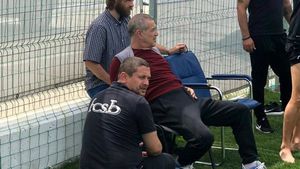 Gigi Becali n-a mai rezistat! Afaceristul s-a dus la Berceni peste Nicolae Dică și jucători! Ce le-a transmis înaintea meciului FCSB - UTA Arad