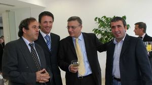 Ce spunea Gică Popescu, în 2010, despre utilitatea lui Mircea Sandu? În 2014 și-a schimbat total discursul și-i propune "Nașului" funcția de Președinte de Onoare 