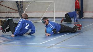 Fotbal cu ochii larg închiși