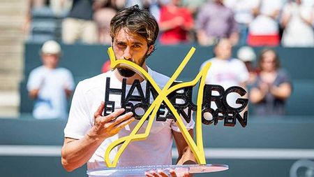 Nikoloz Basilashvili și-a apărat titlul de la Hamburg. După ce a salvat două mingi în semifinala cu Zverev, georgianul a avut viață grea și în ultimul act