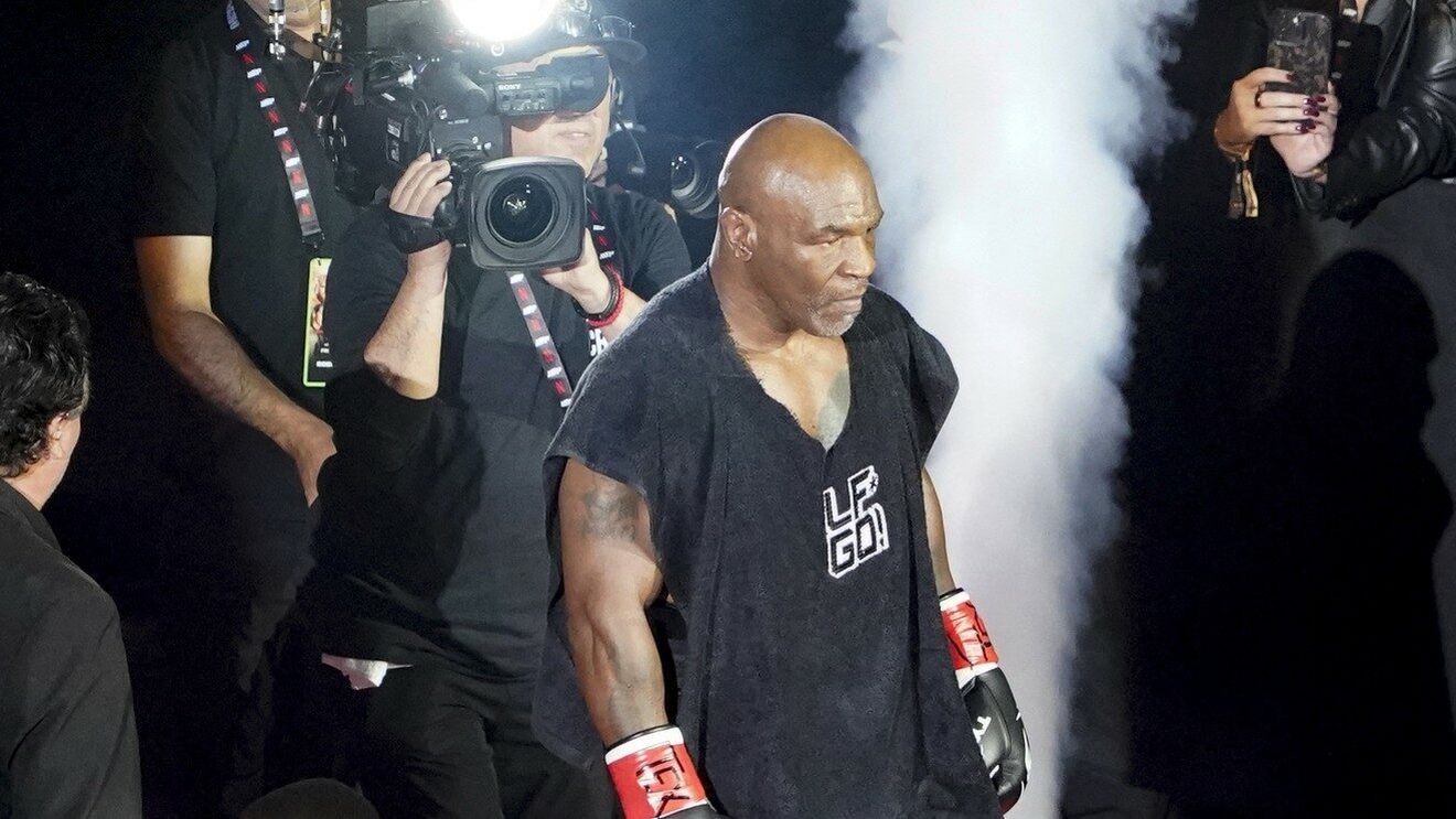 Propunerea indecentă pe care Mike Tyson a primit-o după ce a boxat cu Jake Paul. Ce trebuie să facă timp de o oră