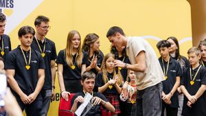 David Popovici, cadou minunat de ziua lui. Românii i-au donat peste 100.000 de euro care vor ajunge la copiii și tineri care excelează în sport, artă și știință