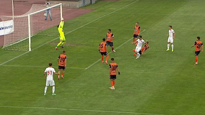 Meci decis de gafele portarilor! FC Hermannstadt câștigă duelul retrogradatelor cu Poli Iași