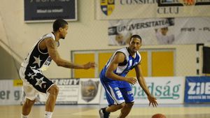 BC Mureș-"U" Mobitelco Cluj, scor 90-84, în Divizia A la baschet masculin
