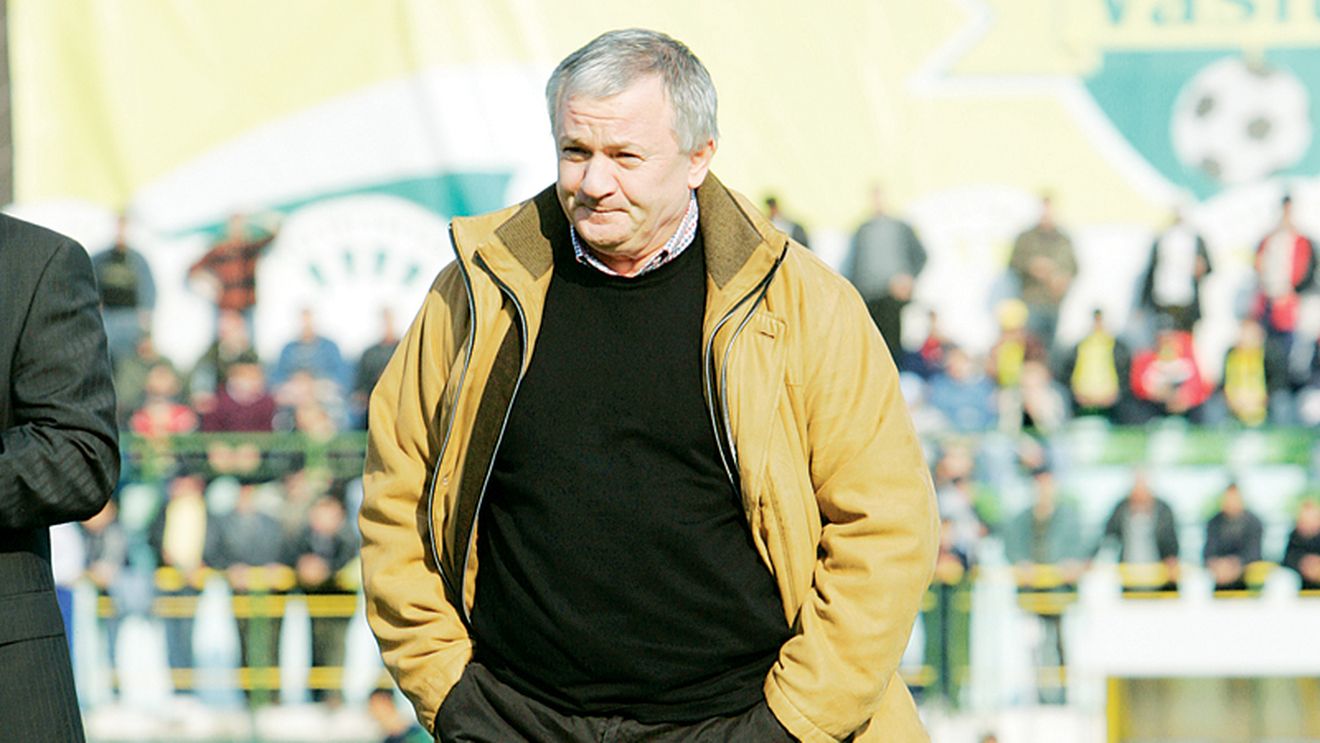 Porumboiu: Petrescu e "fabricator de buruieni"