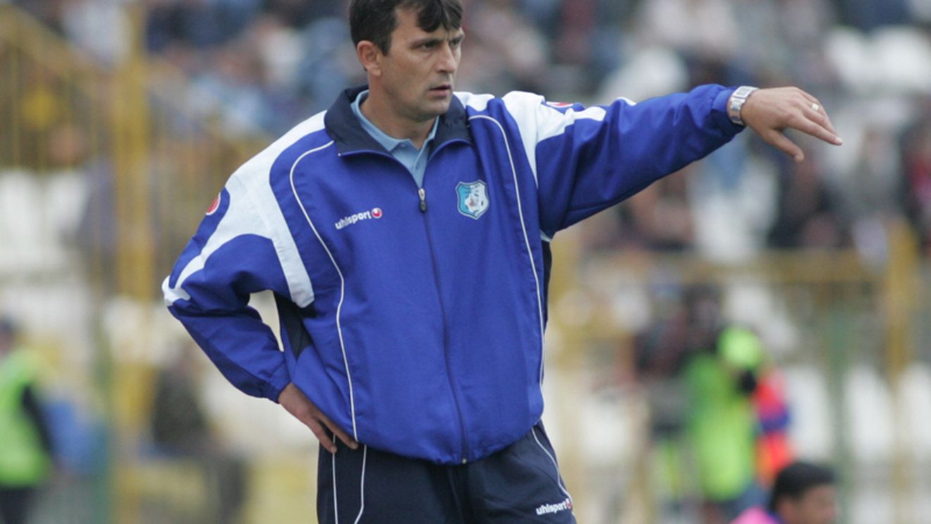 Neagoe va antrena Pandurii încă un sezon