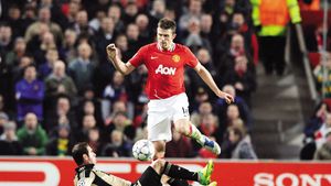 Fletcher a fost învins de boală!** Cariera mijlocașului scoțian este pusă în pericol de o afecțiune a intestinului gros