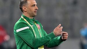 Dinu Todoran, salariu incredibil la FCSB! „Echipa asta e imbatabilă. Ce dacă ai antrenor?” Gigi Becali a dezvăluit cu cât îl plătește pe noul antrenor