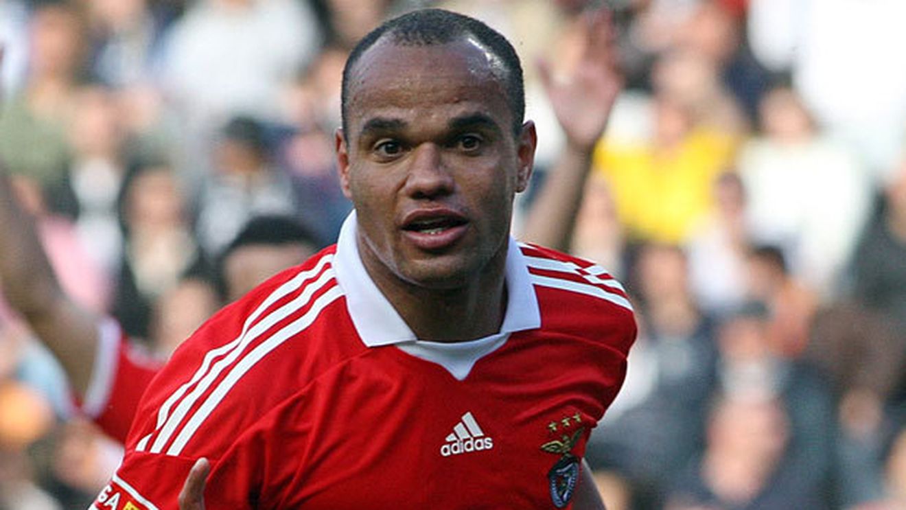 Benfica trage cu dinții să ia bani de la CFR pentru Weldon!** Paszkany: "Îl așteptăm pe 1 iulie"