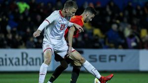 Transferul fantastic pe care se luptă Gigi Becali şi Nelu Varga! Maghiarii anunță războiul dintre FCSB şi CFR pentru Serafimov, fotbalistul lui MOL, echipa favorită a lui Viktor Orban