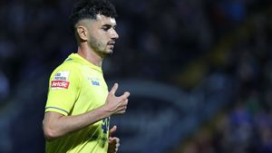 Arabii l-au îmbrăcat în aur şi Gigi Becali a ratat transferul atacantului spaniol! La câteva luni distanță, Mujica a devenit cel mai bun marcator iberic al anului, peste vedete de la Real Madrid, FC Barcelona sau din naționala campioană europeană