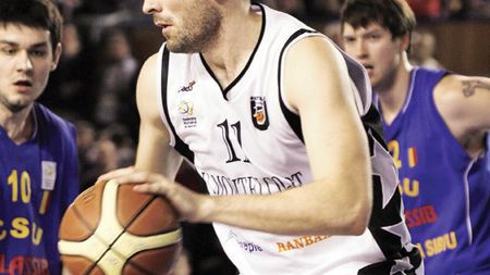 Krstanovic X4!** Pivotul sârb va juca a patra finală a Diviziei A alături de 'U' Mobitelco