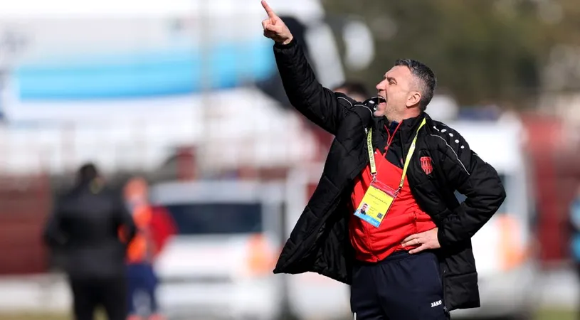 Alin Minteuan se gândește să-și dea demisia de la CSM Reșița. Umilința cu Fotbal Comuna Recea poate fi echivalentul ultimului meci: ”Jucători nu poți să aduci, probabil va fi o singură soluție”