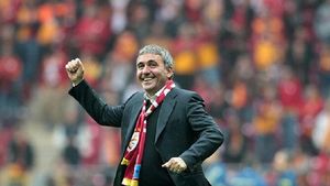 Hall of Hagi. Fostul "decar" al Galatei, recunoscut de fosta sa echipă la derby-ul cu Fenerbahce