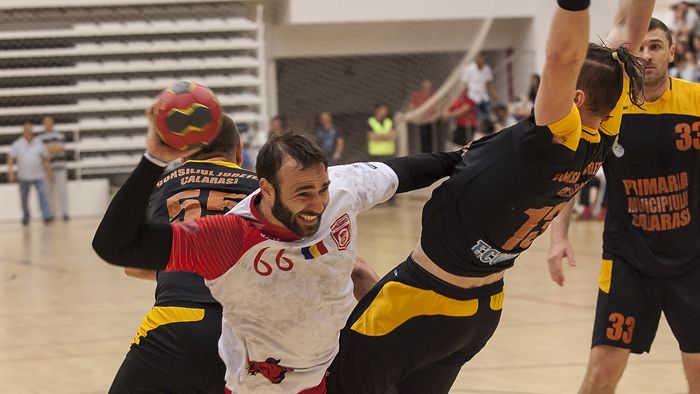 Dinamo câștigă în infernul de la Călărași și revine pe podium. HC Adrian Petrea Reșița, victorie surpriză la Tg. Jiu