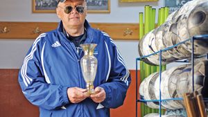 Ochii din spatele ochelarilor de soare!** Antrenorul care i-a descoperit pe Mutu sau Coman rememorează momentele de început ale carierelor celor doi