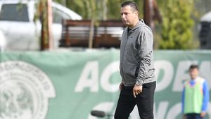 Ianis Zicu îi ia locul lui Claudiu Niculescu la Concordia Chiajna. A fost prezentat oficial jucătorilor