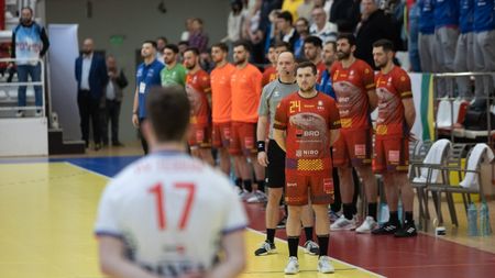 Momente jenante înaintea meciului de handbal masculin România - Insulele Feroe: imnul țării noastre a durat numai câteva secunde! Ce s-a întâmplat