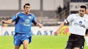 Varga: "Nu m-ar deranja să joc la Steaua!"** Vezi ce spune Șiman despre transfer!