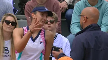 Irina Begu a primit o amendă record la Roland Garros 2022! Românca, pedepsită dur de organizatori după ce a lovit un copil cu racheta | VIDEO