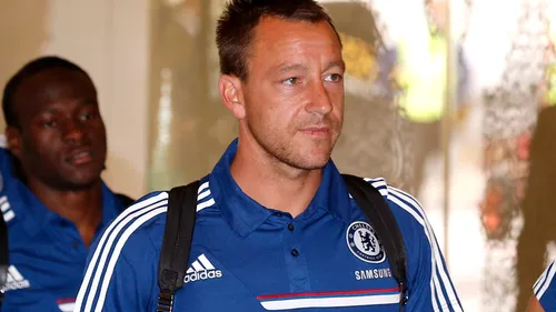 John Terry a fost pupat de o thailandeză simpatică! :) Fața pe care a făcut-o e memorabilă! FOTO