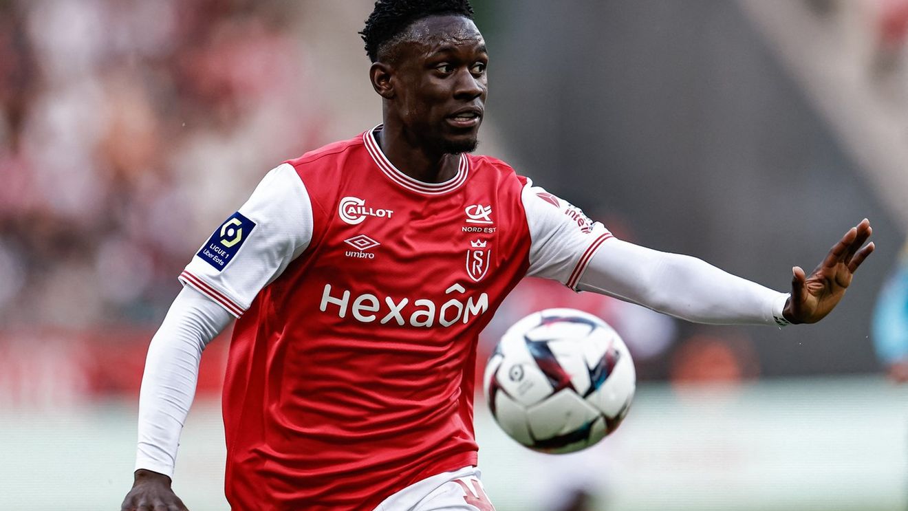 Cine este atacantul pe care Arsenal Londra vrea să îl vândă cu 60 de milioane de euro! A făcut senzație în Ligue 1