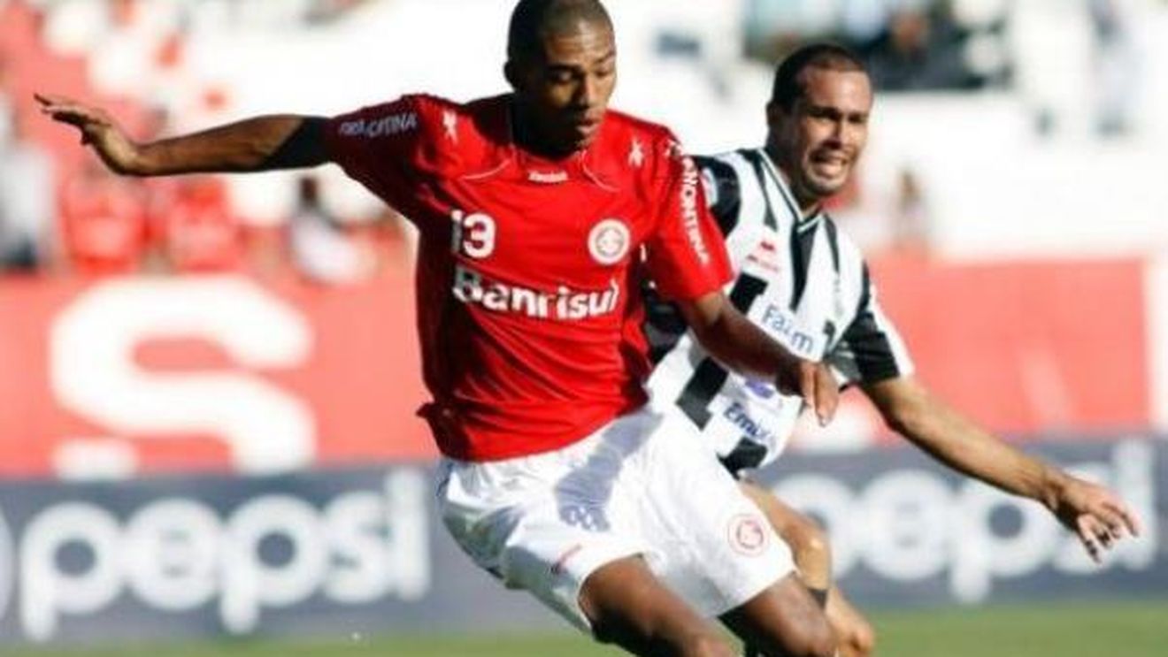 Cea mai proastă veste pentru Chivu:** Inter are ca prioritate doi fundași! Un brazilian și un englez pe lista lui Moratti