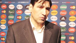 Turcu: "Toți își doreau să pierdem cu Franța, ca să-l demită pe Pițurcă"