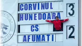Corvinul Hunedoara defilează în Liga 2! A câștigat și contra Afumațiului, după o primă repriză nebună. Florin Maxim: ”Toți ne văd cu un picior în SuperLigă, le propun să ne facă deja o invitaţie”