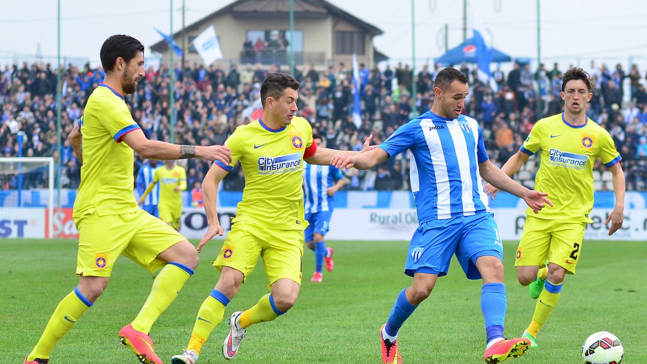 "Decarul" din Liga 1 care spune "DA" Stelei, după ce campioana l-a ratat pe Budescu: "Ar fi un lucru bun. Mi-ar plăcea". A mai fost dorit în 2014, rămâne liber de contract și e impresariat de soția lui Reghecampf