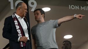 Dan Șucu poate da lovitura la Rapid cu omul care a fost numărul 1 la CFR Cluj! „Are capacitatea!”