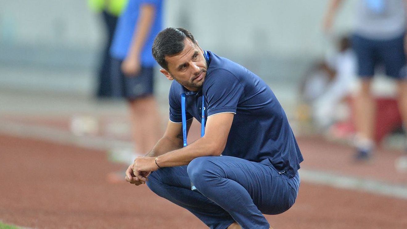 Atac dur al suporterilor steliști, la adresa lui Nicolae Dică: „Ipocritul nu a jucat niciodată la Steaua! E doar un băiat umilit de Becali de prea multe ori”. De ce îl acuză fanii din Ghencea