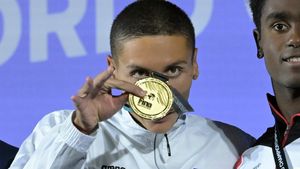 Ministrul Apărării, declarație ciudată despre plecarea lui David Popovici de la CSA Steaua: „Mai avem rezerve, îi ajutăm şi pe cei de la Dinamo!”. Vasile Dîncu a cerut un raport după ce a văzut performanțele înotătorului