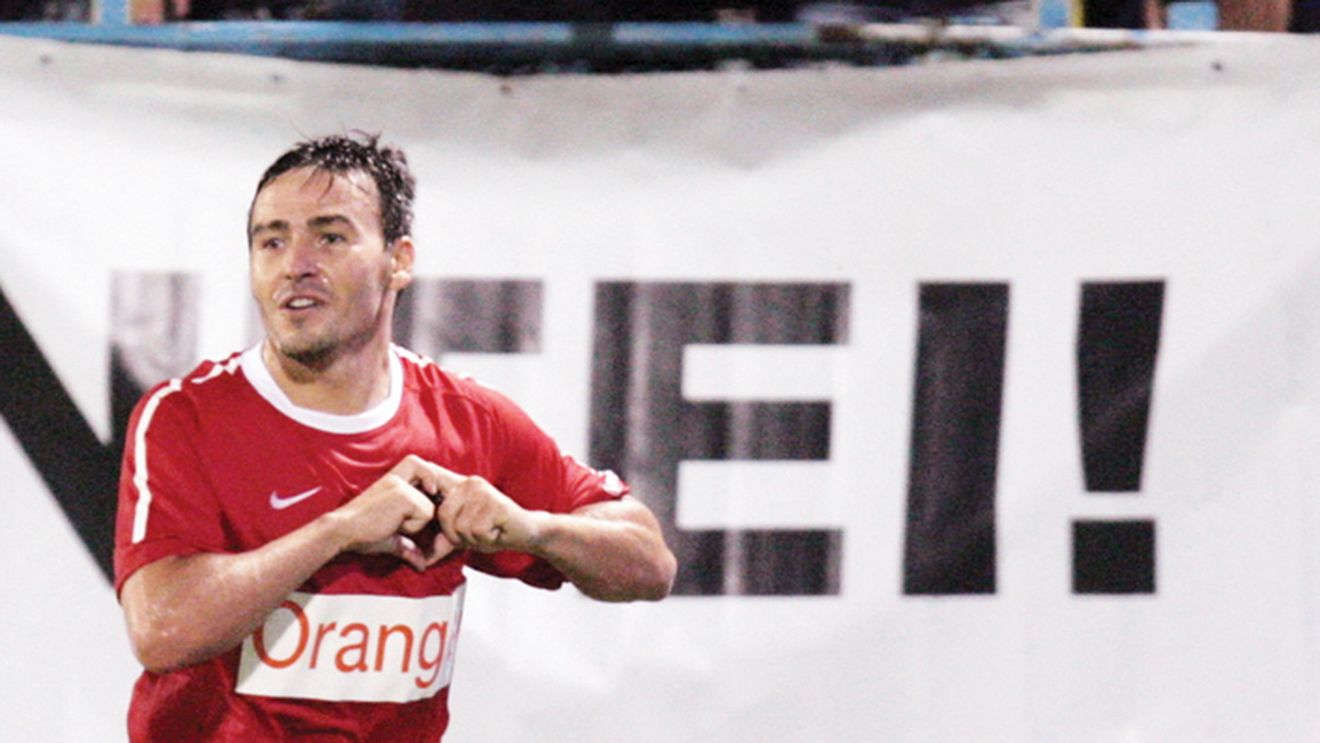 "Câine" până la adânci bătrâneți!** Cristea și-a prelungit contractul până în 2014!