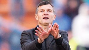 Săptămâna începe fericit pentru Sabău, Copos i-a făcut o surpriză și-i acoperă un post cu probleme!** Cine semnează luni cu Rapid