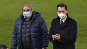 Florin Prunea, atac la FRF și la Mihai Stoichiță, după ce Răzvan Lucescu a fost contactat să preia echipa națională: „Vor un antrenor slugarnic și ieftin. Să îi dea o șansă lui!”