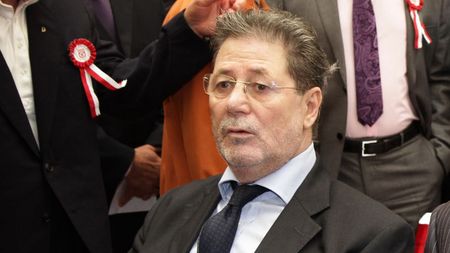 Dinu nu e de acord cu infuzia de străini: "Pe Pape l-aș folosi la culesul nucilor"
