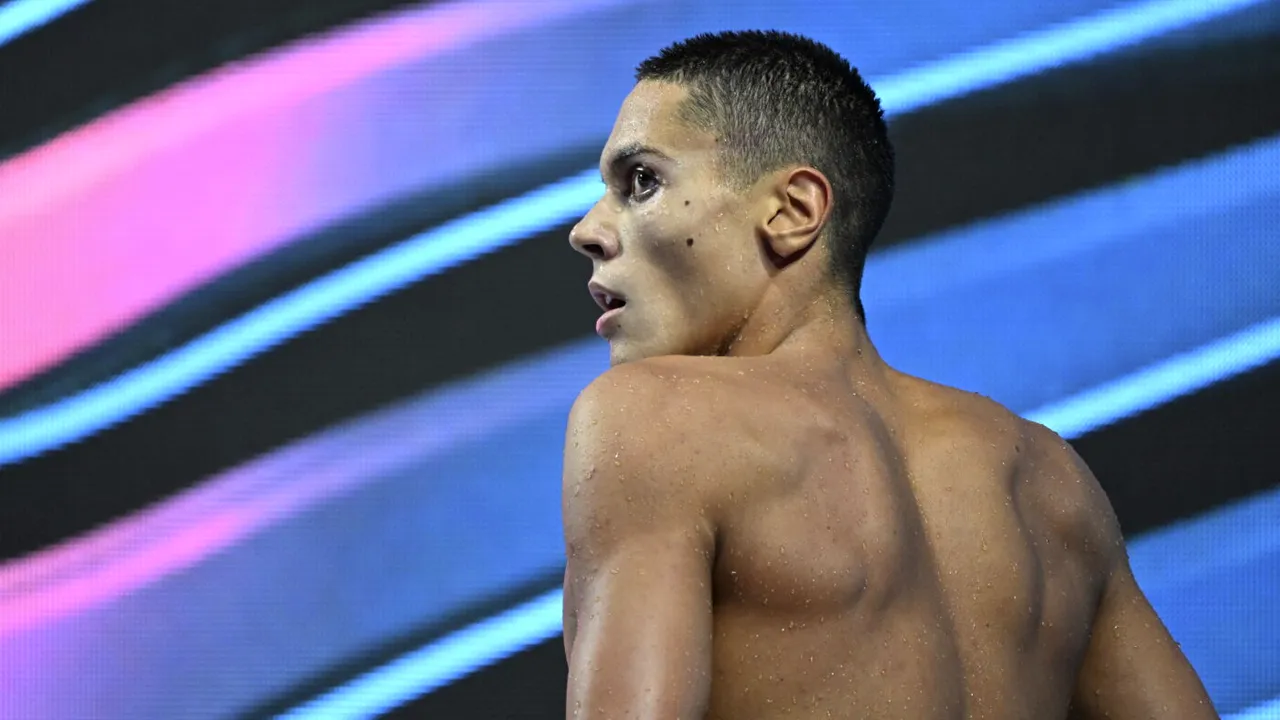 David Popovici i-a lăsat mască pe britanicii de la BBC, după ce a doborât recordul mondial la 100 de metri liber: „Înotul nu e foarte popular în România”