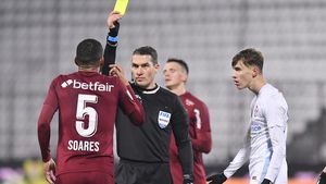 Gigi Becali, umilit de FRF și CCA: Istvan Kovacs arbitrează Viitorul - FCSB! Ce medie nebună de cartonașe galbene pe meci are ecusonul FIFA în ultimele zece meciuri | EXCLUSIV