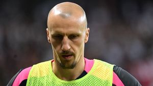 Vlad Chiricheș nu va fi noul Luțu, ci noul „Mânache” de la FCSB. Gigi Becali i-a oferit postul lui Marius Ianuli