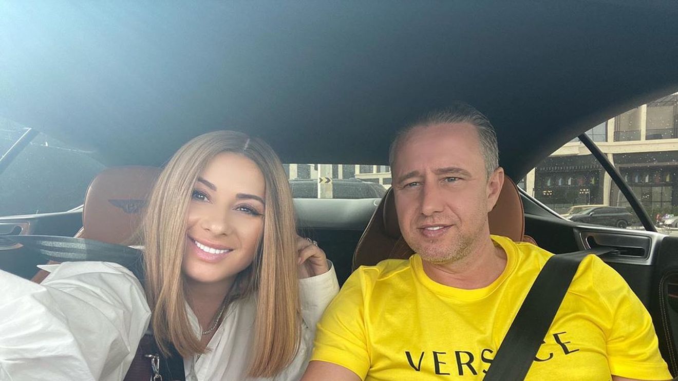 Cum se pregătesc Anamaria Prodan și Laurențiu Reghecampf pentru Paște! Imagini fabuloase postate de impresară | FOTO