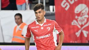 Misterul Alex Musi la Dinamo. A „dispărut” de două luni din echipă și acum a venit anunțul