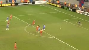 Torres s-a făcut de râs în toată lumea, după meciul cu Steaua:** "A fost un adevărat fundaș!" :) Ce fază a făcut înconjurul lumii